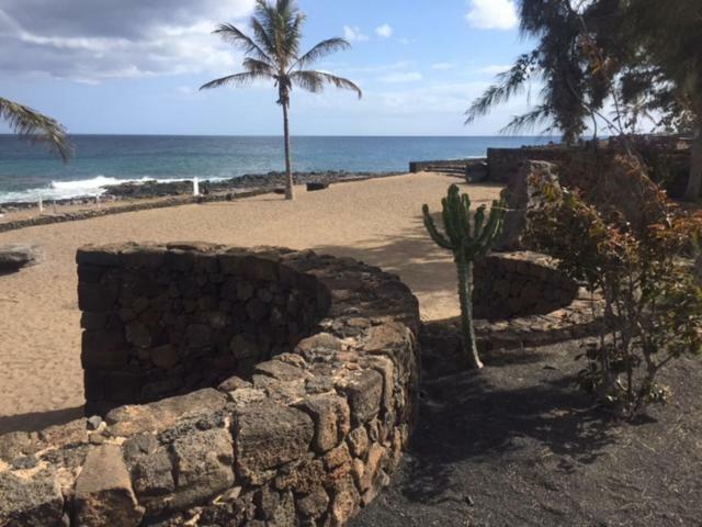 Reby Bastian Beach Costa Teguise Buitenkant foto