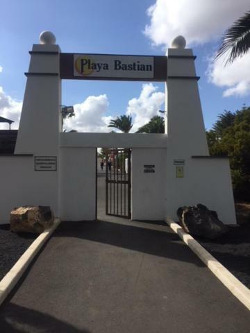 Reby Bastian Beach Costa Teguise Buitenkant foto